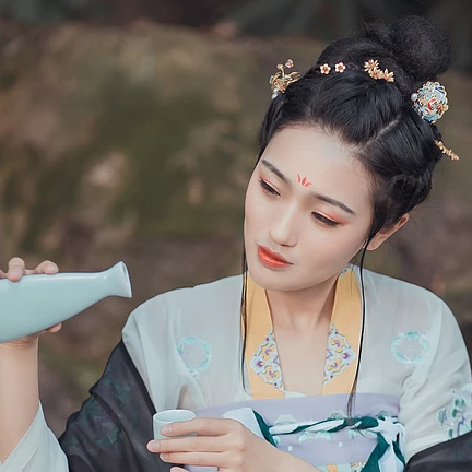 唯美漢服傷感頭像，唯美古風女子真人頭像