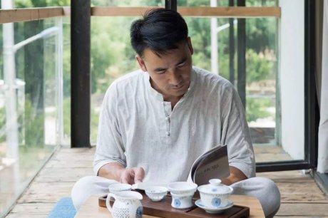 尋·尋客棧，一家超大藏書閣民宿設(shè)計(jì)