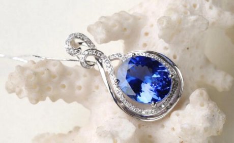 天然水晶，18K金坦桑石掛墜