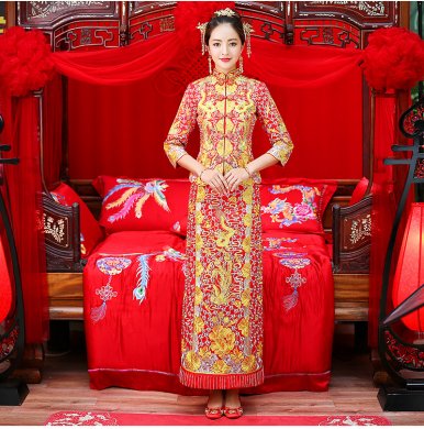 時尚復(fù)古設(shè)計中式禮服，新娘結(jié)婚禮服