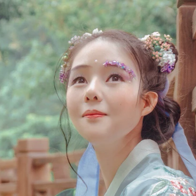 清新可愛美人妝女生頭像，唯美古風(fēng)真人頭像
