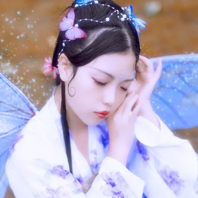 蝴蝶飛舞女生頭像，唯美古風(fēng)真人頭像