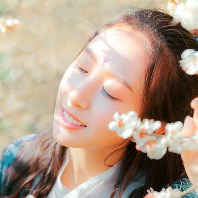 花開半夏女生頭像，唯美古風真人頭像