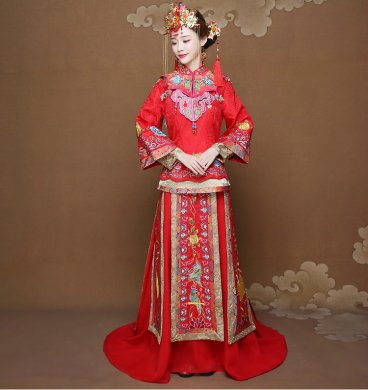 披肩拖尾秀禾服新娘禮服，時(shí)尚大氣中式禮服