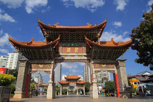 杭州·秀酒店，像上世紀(jì)劇場(chǎng)上演一場(chǎng)故事