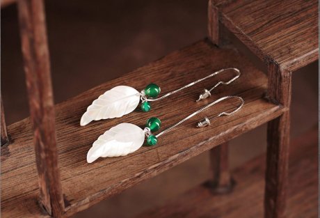 一葉冰清純銀耳線耳環(huán)，白玉樹葉吊墜耳飾耳環(huán)