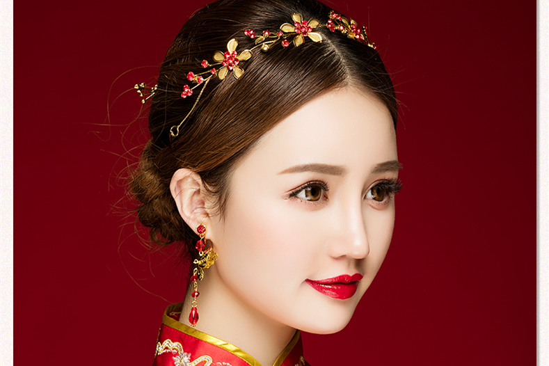 小巧中式敬酒禮服頭飾，金與紅水晶的搭配