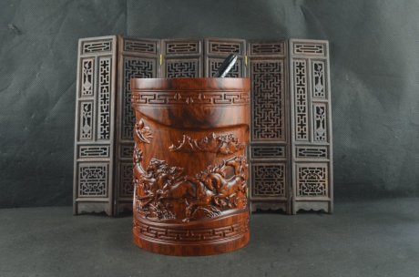 黃花梨筆筒，筆筒中的君子