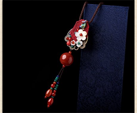 紅色民族風(fēng)毛衣鏈項(xiàng)鏈?zhǔn)罪? / data-0IN4=