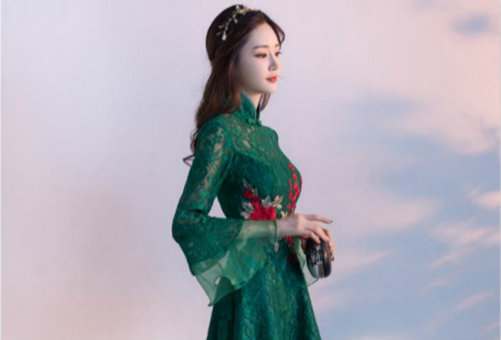 家佳樂文學(xué)盤扣蘇繡印花中式禮服