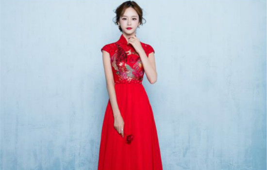 中式立領(lǐng)家佳樂文學(xué)刺繡中式禮服