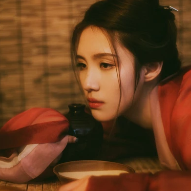 紅衣傷感喝酒女生頭像，唯美古風(fēng)真人頭像