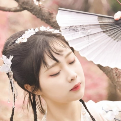 清新梅花仙子女生頭像，唯美古風(fēng)真人頭像