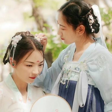 漢服帶團(tuán)扇閨蜜頭像，唯美古風(fēng)真人頭像