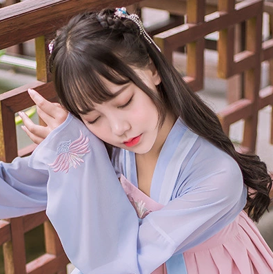 粉嫩小清新女生頭像，唯美古風真人頭像