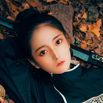 霸氣帶兵器俠客女生頭像，唯美古風(fēng)真人頭像