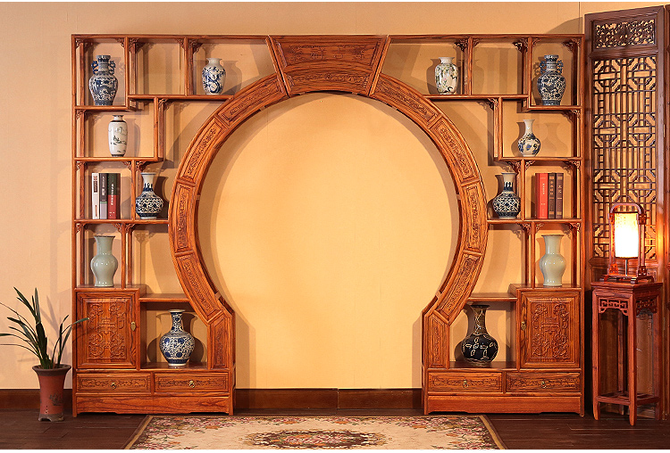 中式實(shí)木雙圈月洞門博古架，雙面雕花隔斷南榆