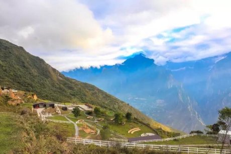 四川理縣浮云牧場(chǎng)