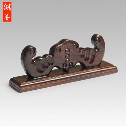 樸拙厚重，黑梓木蝙蝠筆架