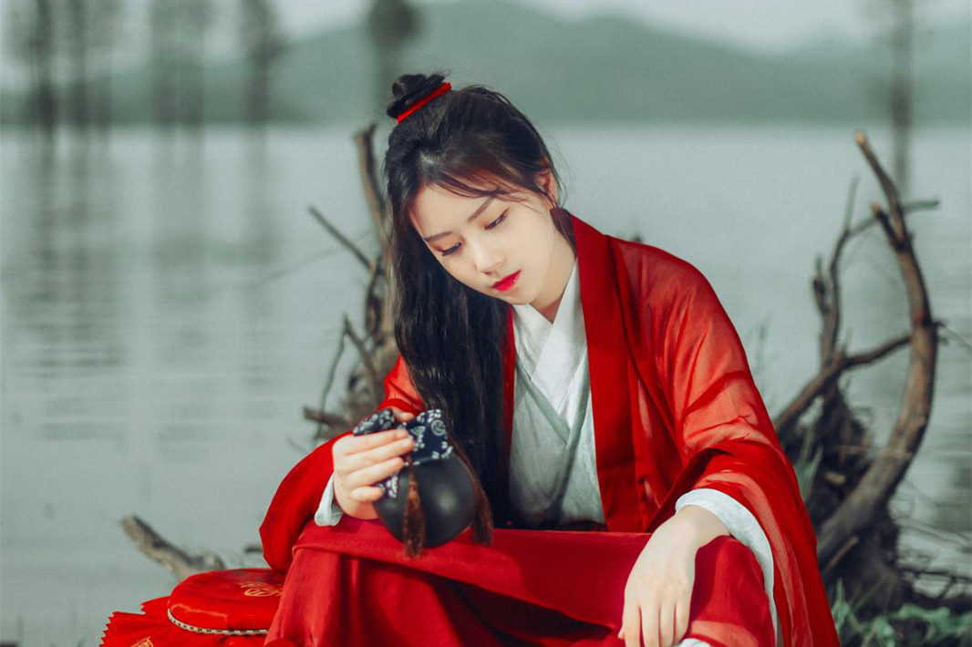 江湖俠風(fēng)女子古風(fēng)頭像，灑脫自在真人qq頭像